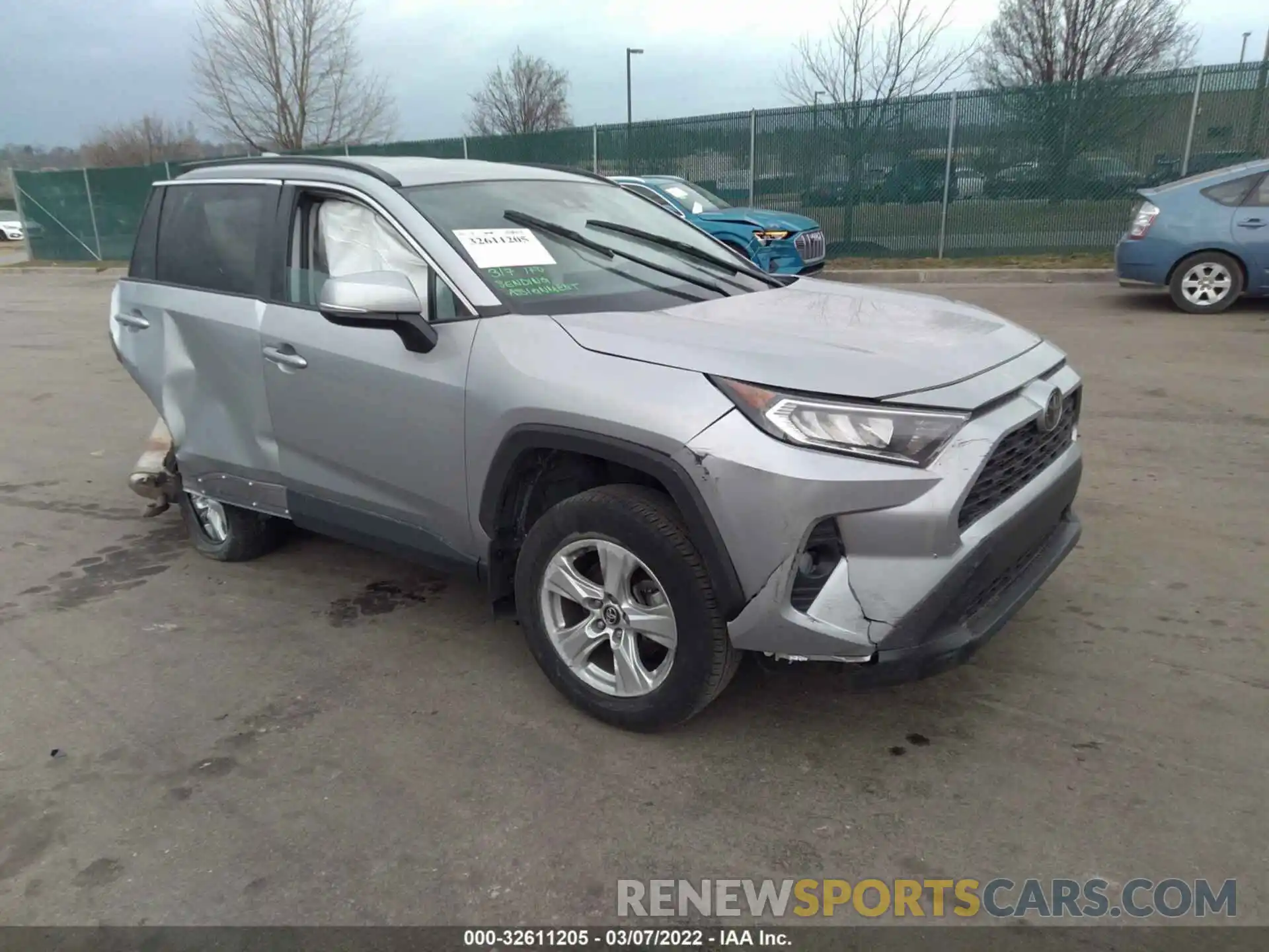 1 Photograph of a damaged car 2T3P1RFV4MC166642 TOYOTA RAV4 2021