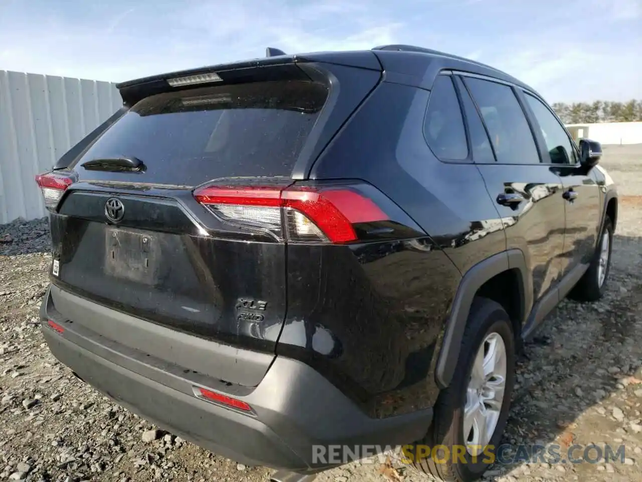 4 Photograph of a damaged car 2T3P1RFV4MC170982 TOYOTA RAV4 2021