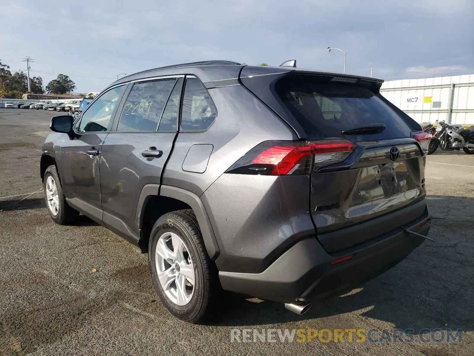 3 Photograph of a damaged car 2T3P1RFV4MC175339 TOYOTA RAV4 2021