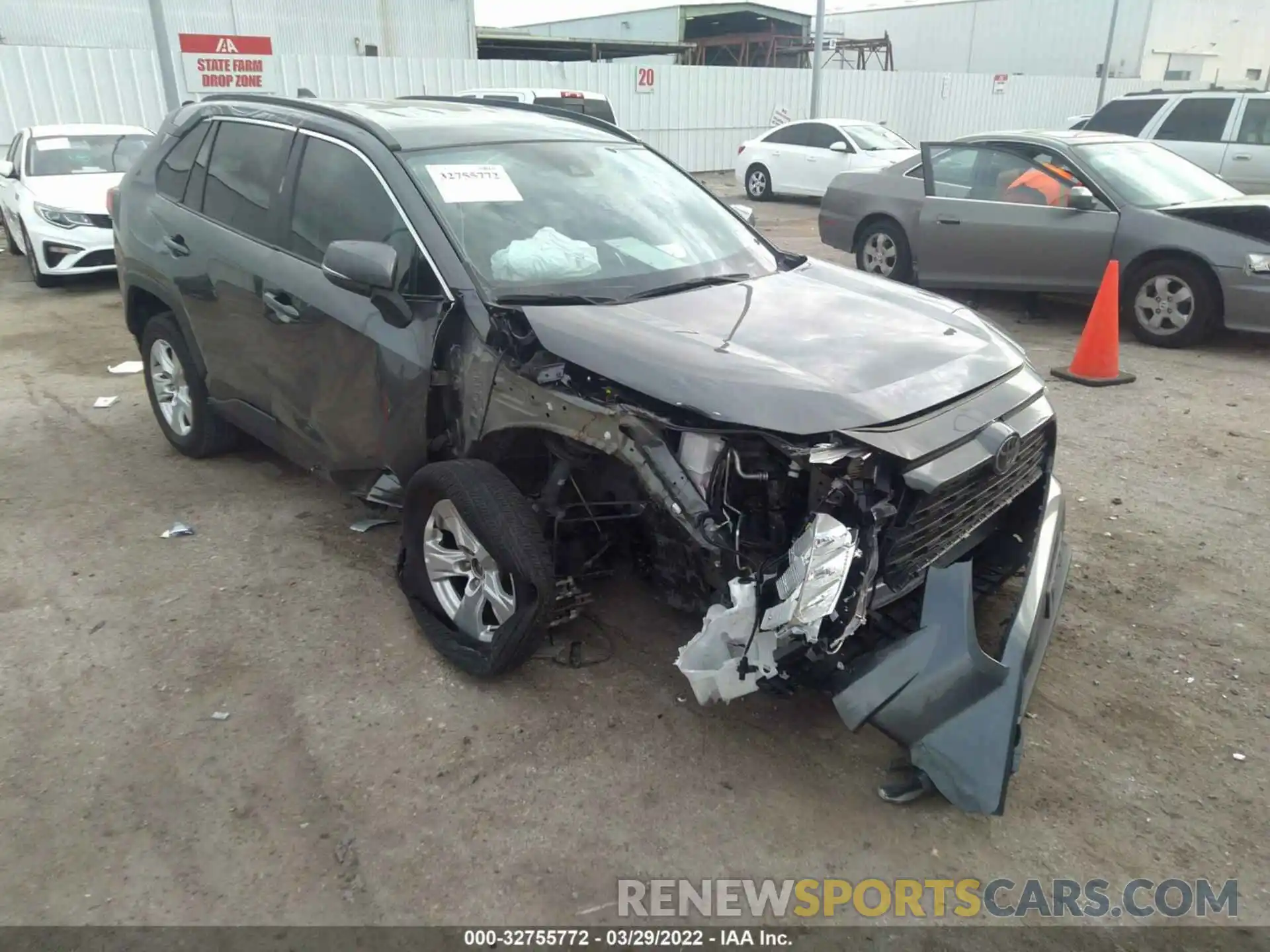 1 Фотография поврежденного автомобиля 2T3P1RFV4MC179391 TOYOTA RAV4 2021