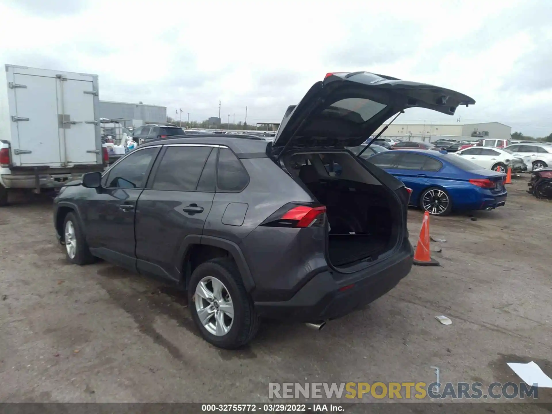 3 Фотография поврежденного автомобиля 2T3P1RFV4MC179391 TOYOTA RAV4 2021