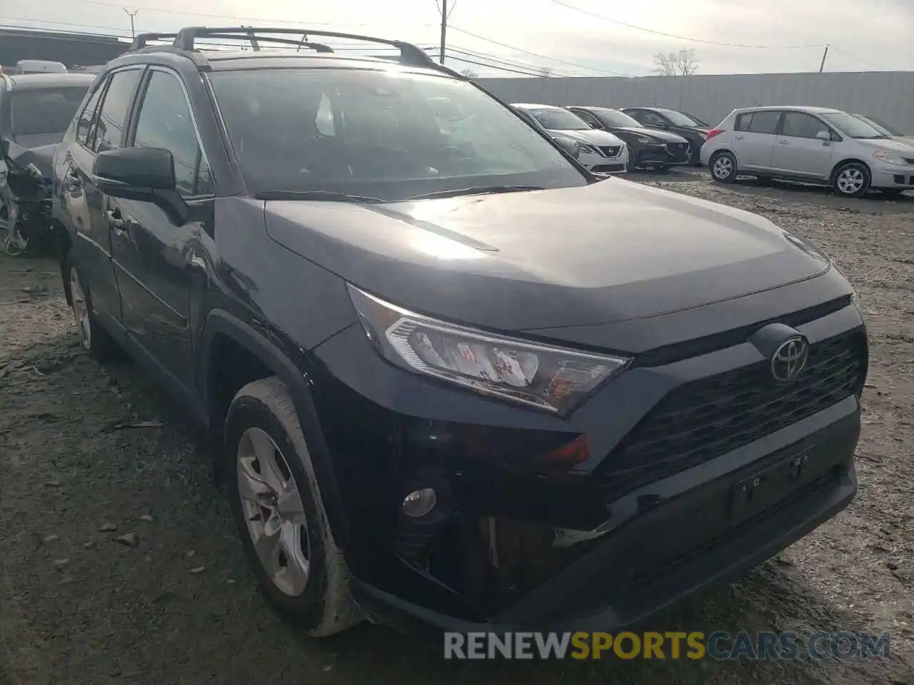 1 Photograph of a damaged car 2T3P1RFV4MC180184 TOYOTA RAV4 2021