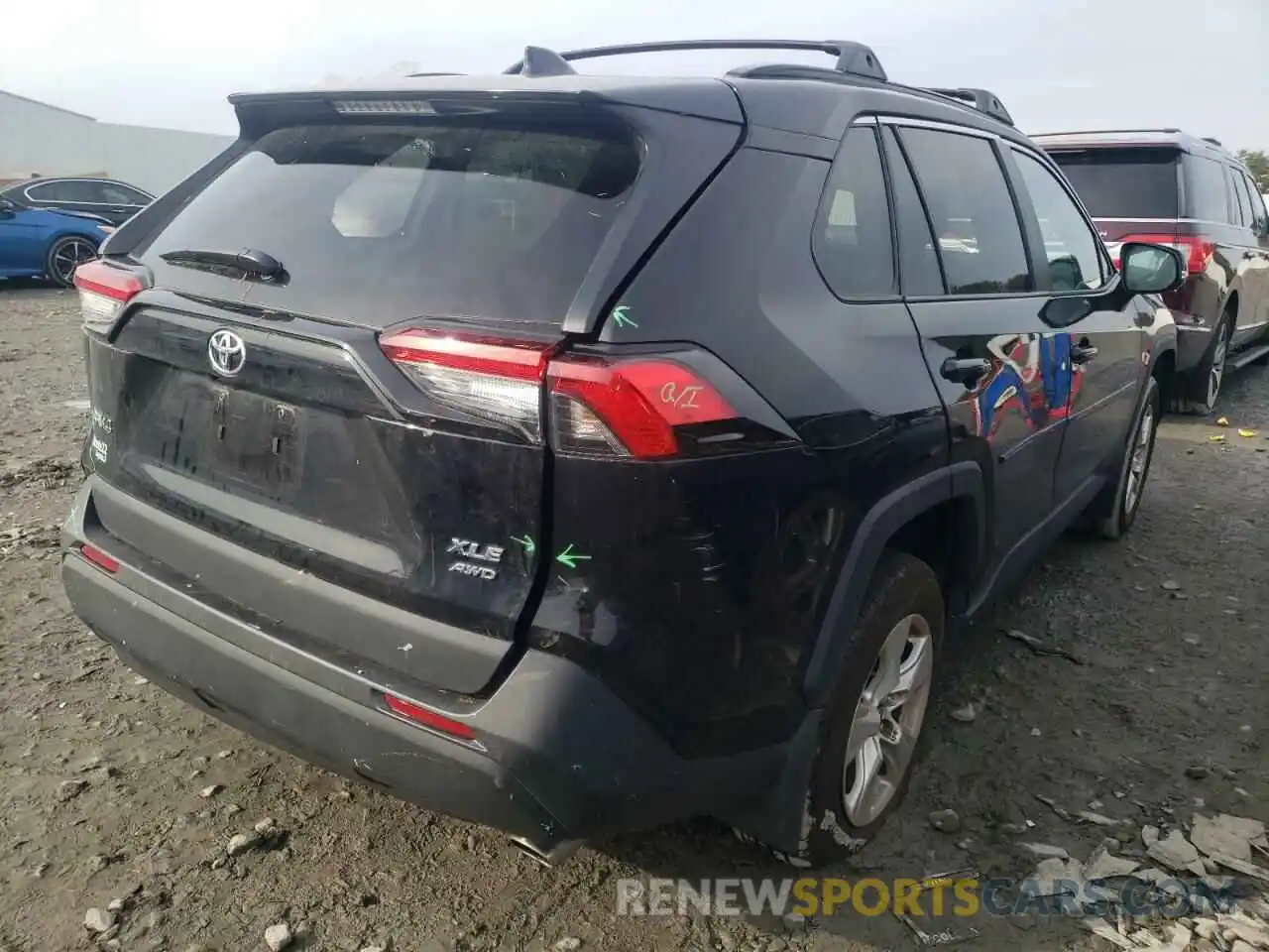 4 Photograph of a damaged car 2T3P1RFV4MC180184 TOYOTA RAV4 2021