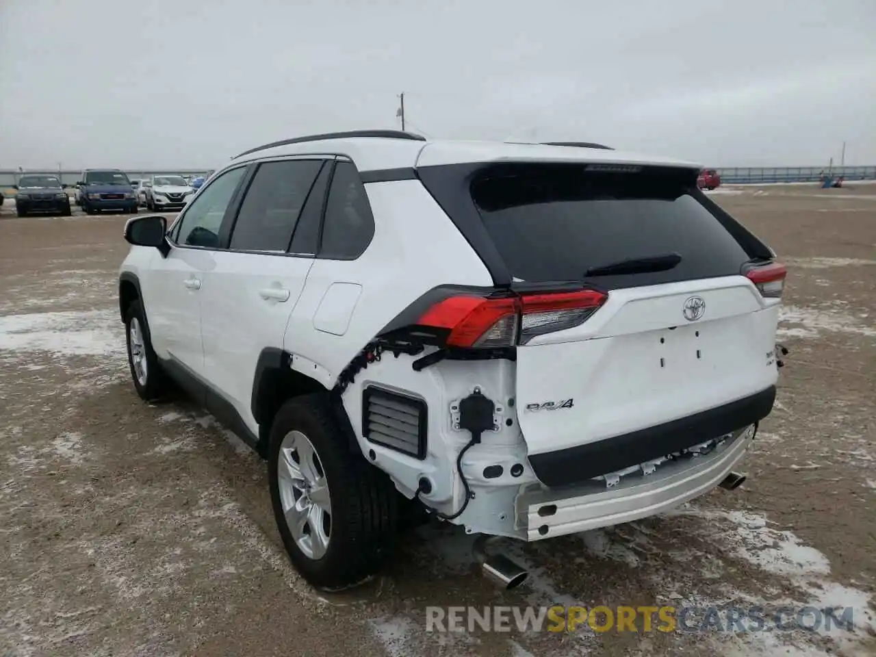 3 Photograph of a damaged car 2T3P1RFV4MC180525 TOYOTA RAV4 2021