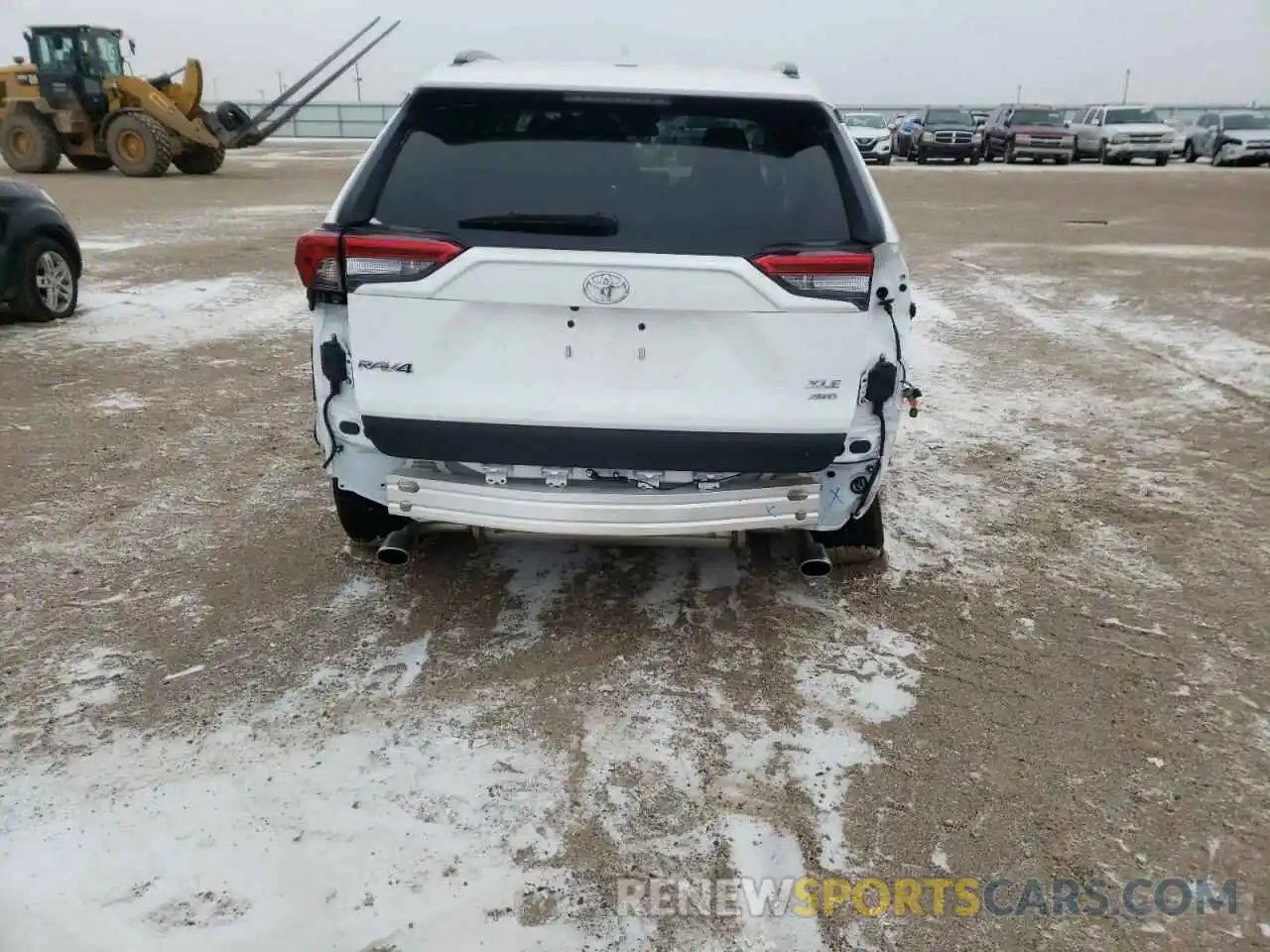 9 Photograph of a damaged car 2T3P1RFV4MC180525 TOYOTA RAV4 2021