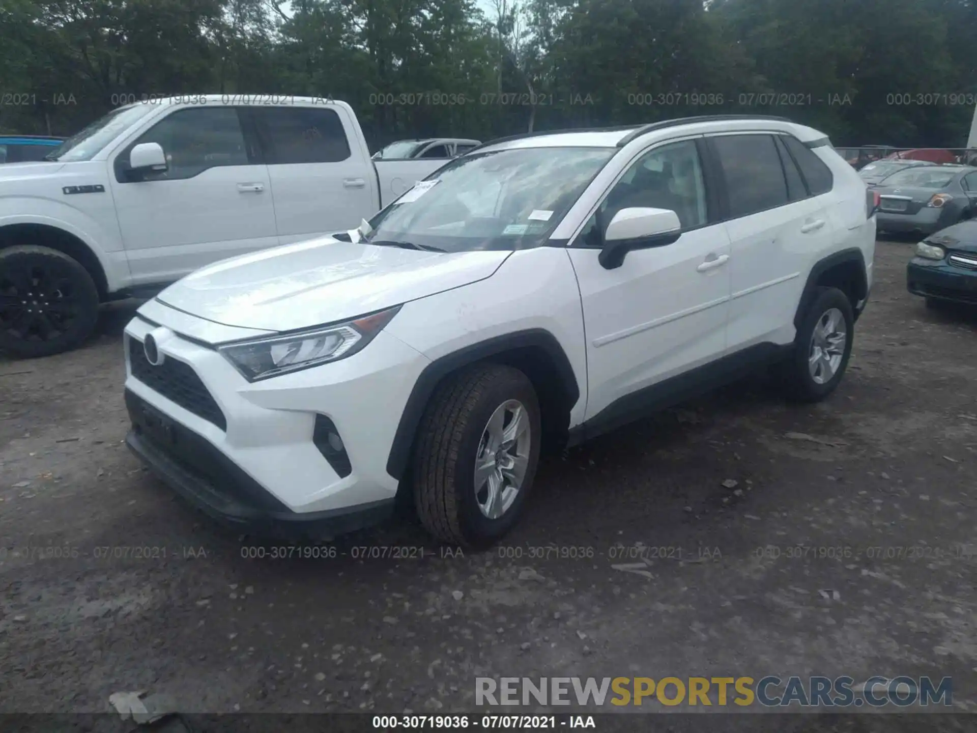 2 Photograph of a damaged car 2T3P1RFV4MC185658 TOYOTA RAV4 2021