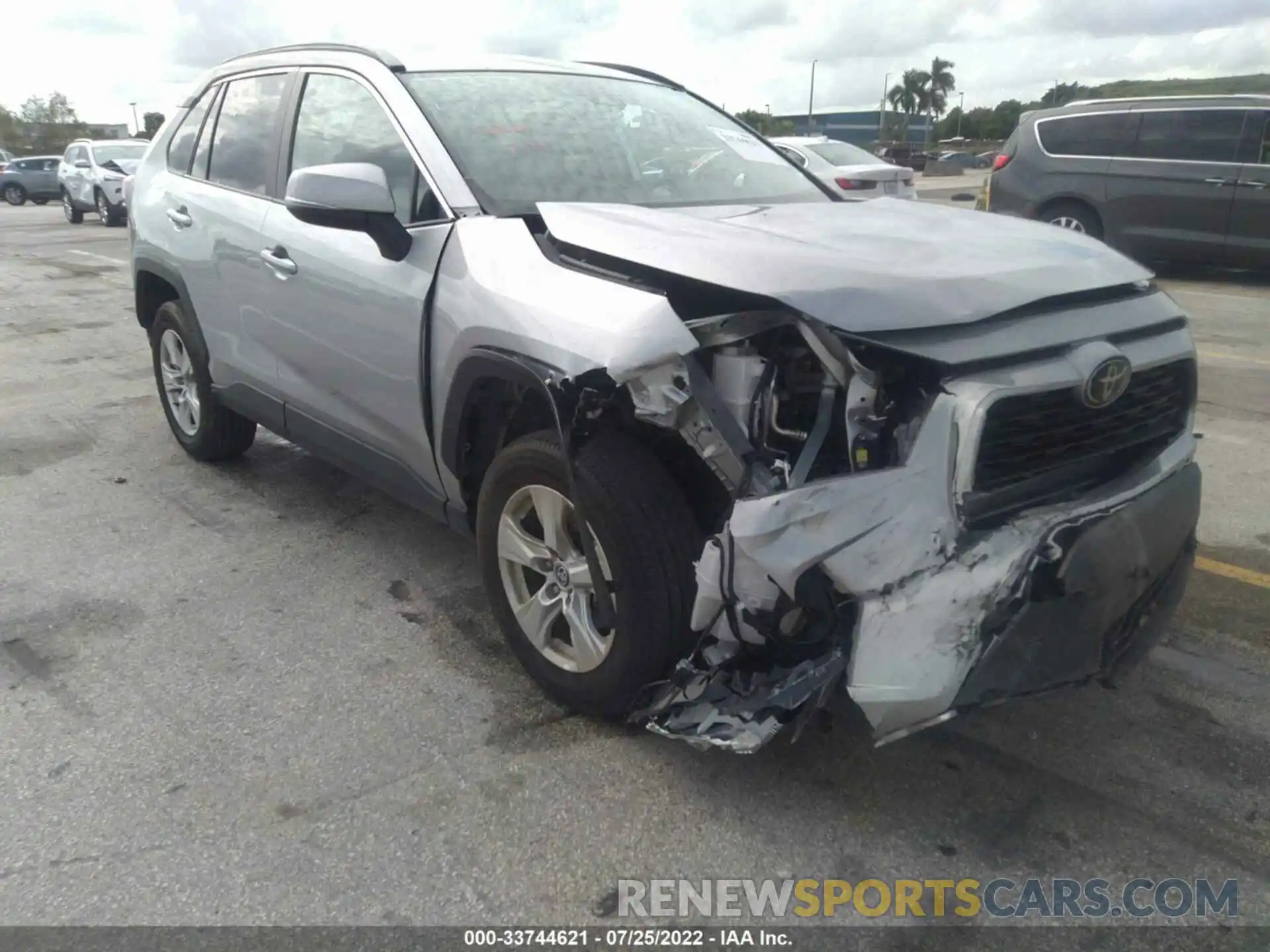 1 Photograph of a damaged car 2T3P1RFV4MC197339 TOYOTA RAV4 2021