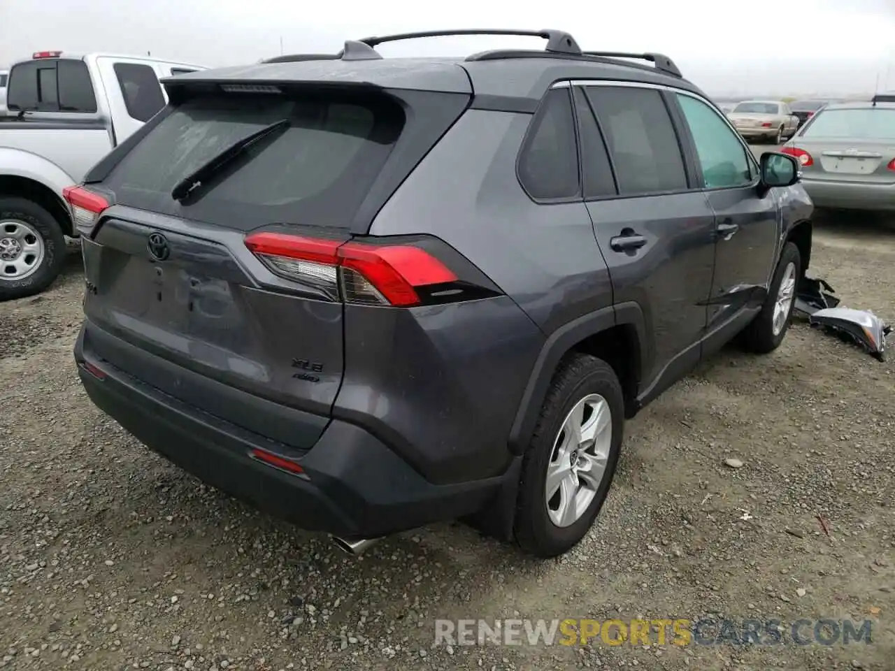 4 Photograph of a damaged car 2T3P1RFV4MC200286 TOYOTA RAV4 2021