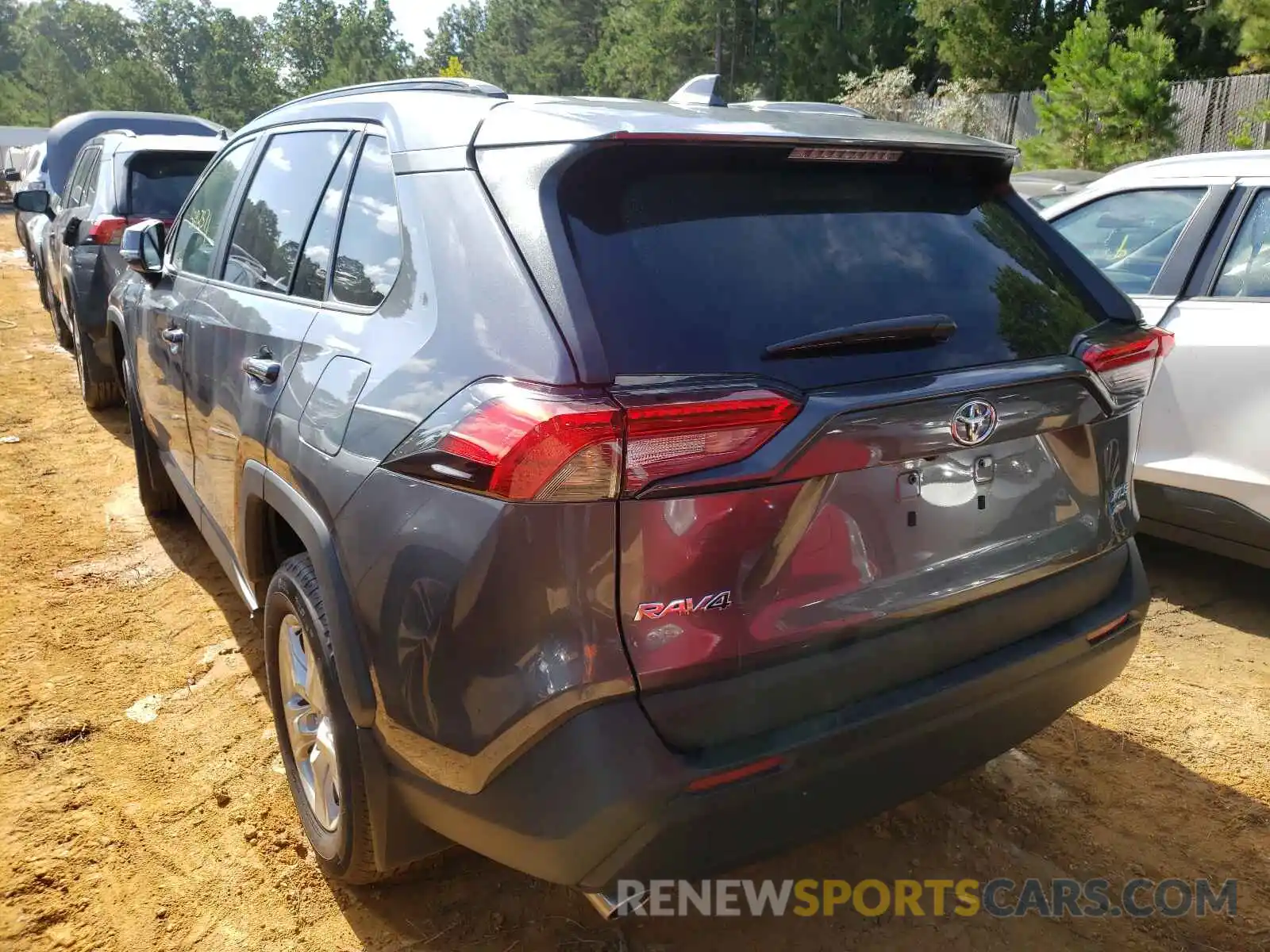 3 Photograph of a damaged car 2T3P1RFV4MC207318 TOYOTA RAV4 2021