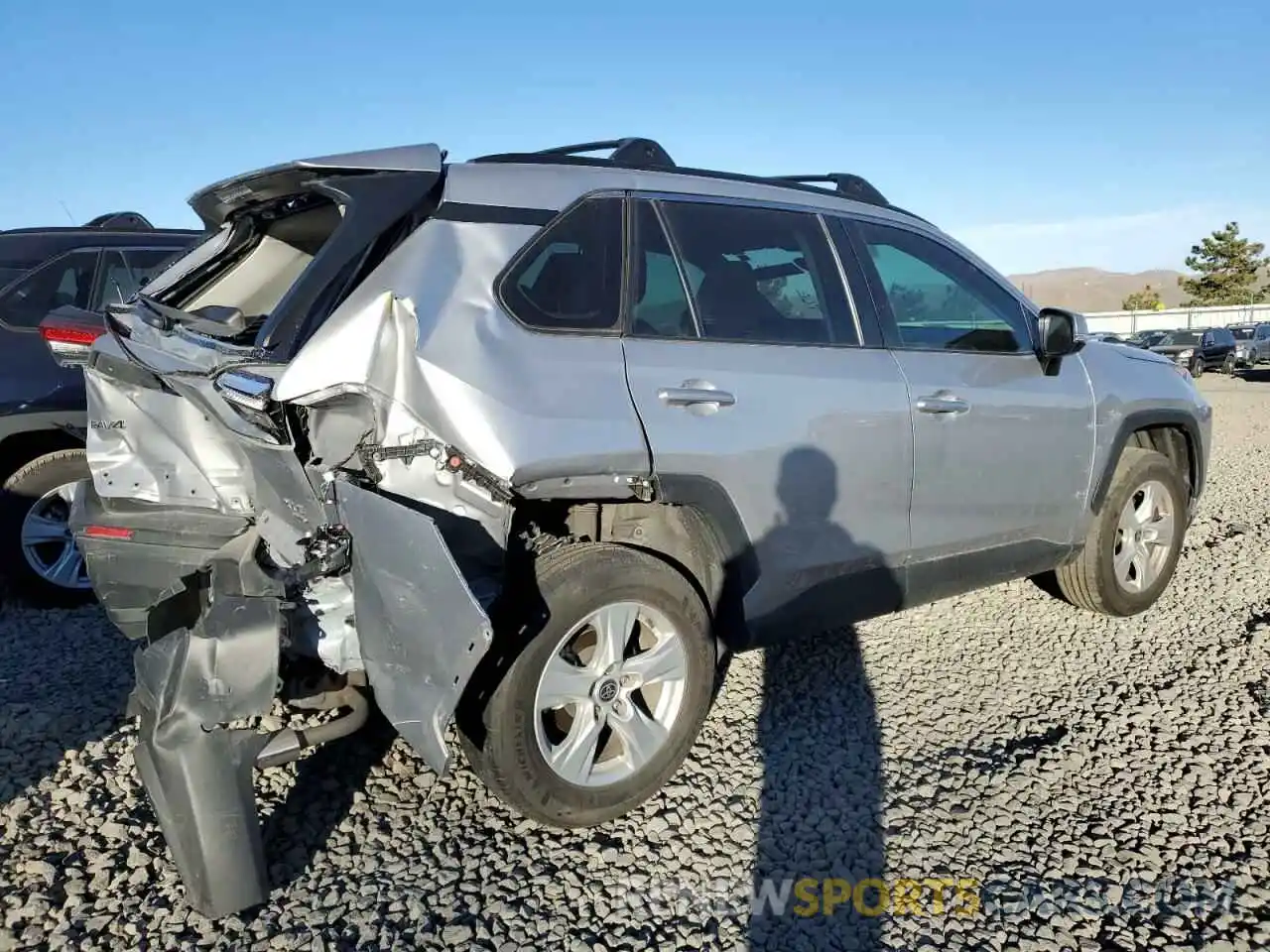 3 Photograph of a damaged car 2T3P1RFV4MC217718 TOYOTA RAV4 2021