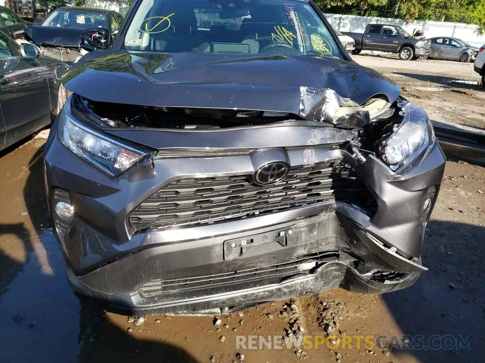 9 Photograph of a damaged car 2T3P1RFV4MC231442 TOYOTA RAV4 2021