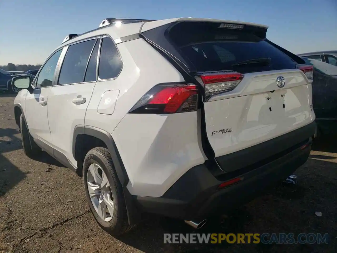 3 Photograph of a damaged car 2T3P1RFV4MC232428 TOYOTA RAV4 2021