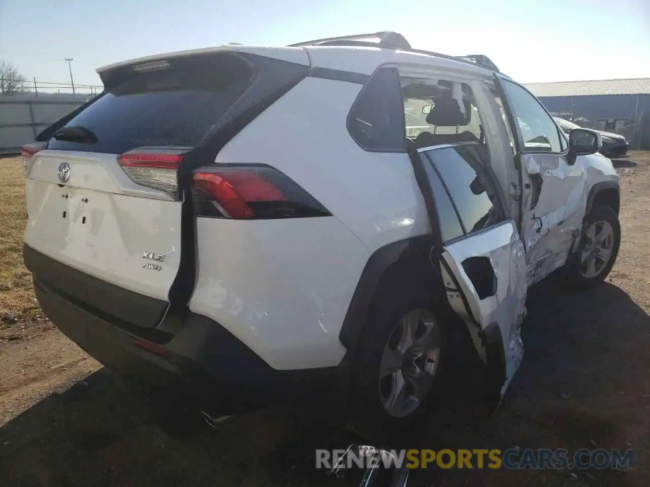 4 Photograph of a damaged car 2T3P1RFV4MC232428 TOYOTA RAV4 2021