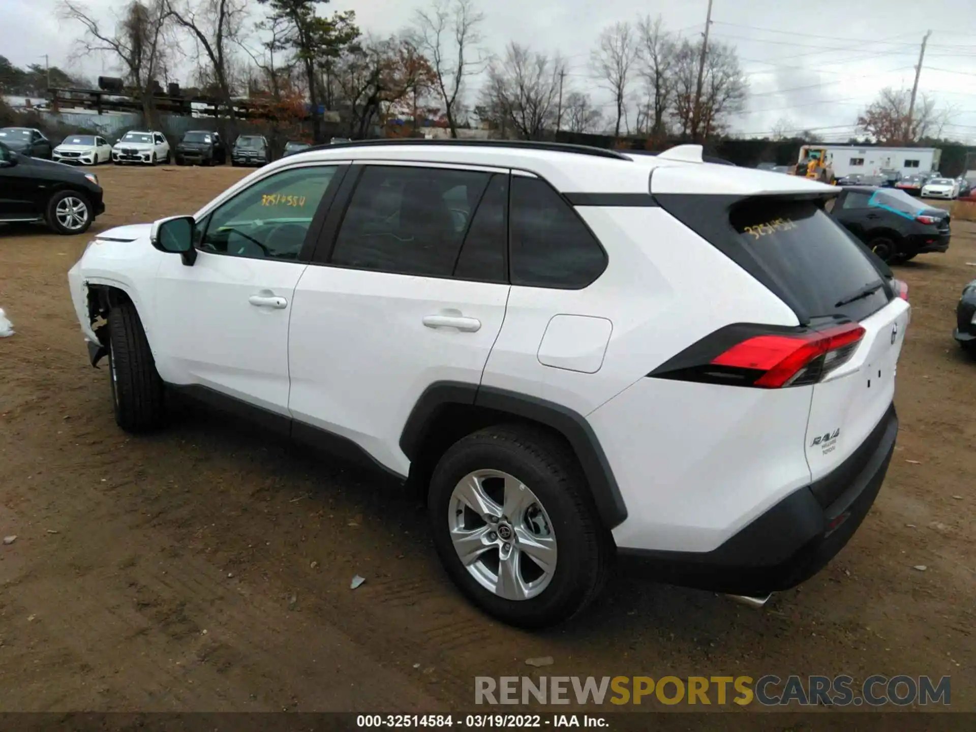 3 Photograph of a damaged car 2T3P1RFV4MC235586 TOYOTA RAV4 2021