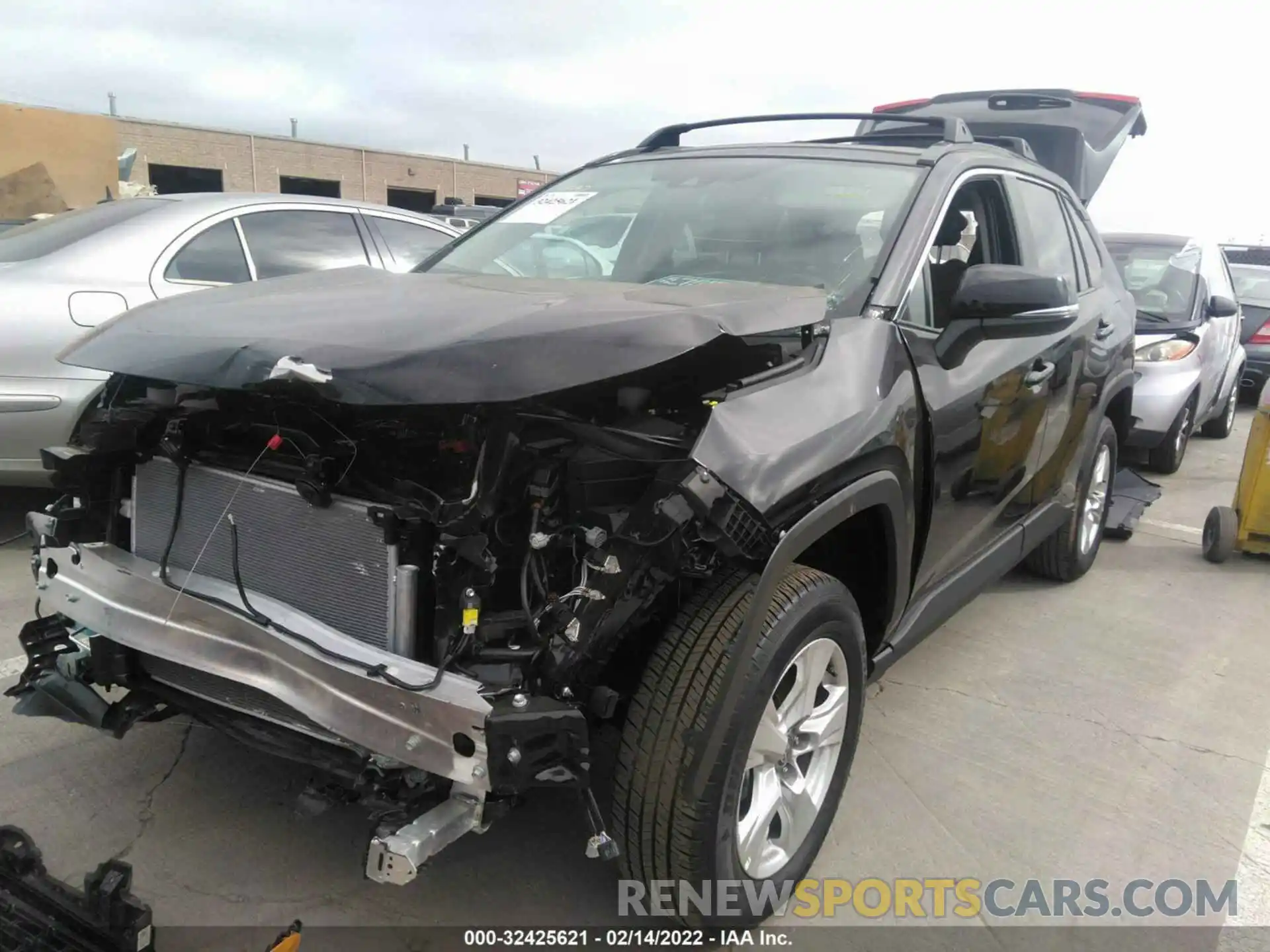 2 Photograph of a damaged car 2T3P1RFV4MC248631 TOYOTA RAV4 2021