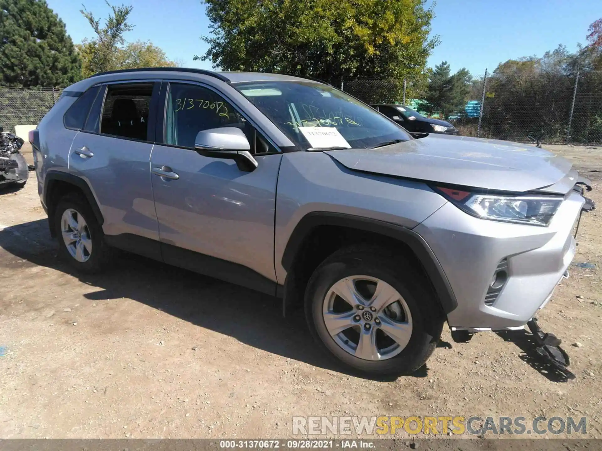 1 Photograph of a damaged car 2T3P1RFV4MW141657 TOYOTA RAV4 2021