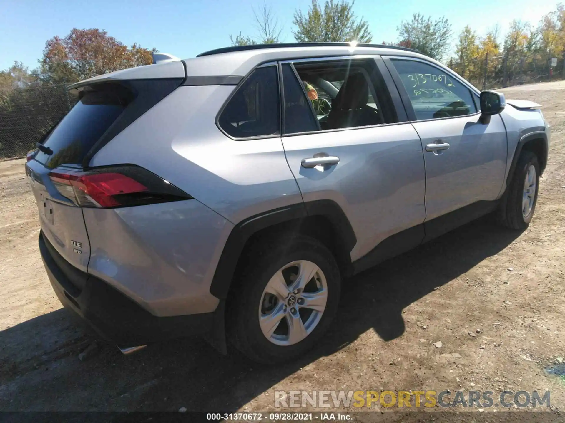 4 Photograph of a damaged car 2T3P1RFV4MW141657 TOYOTA RAV4 2021