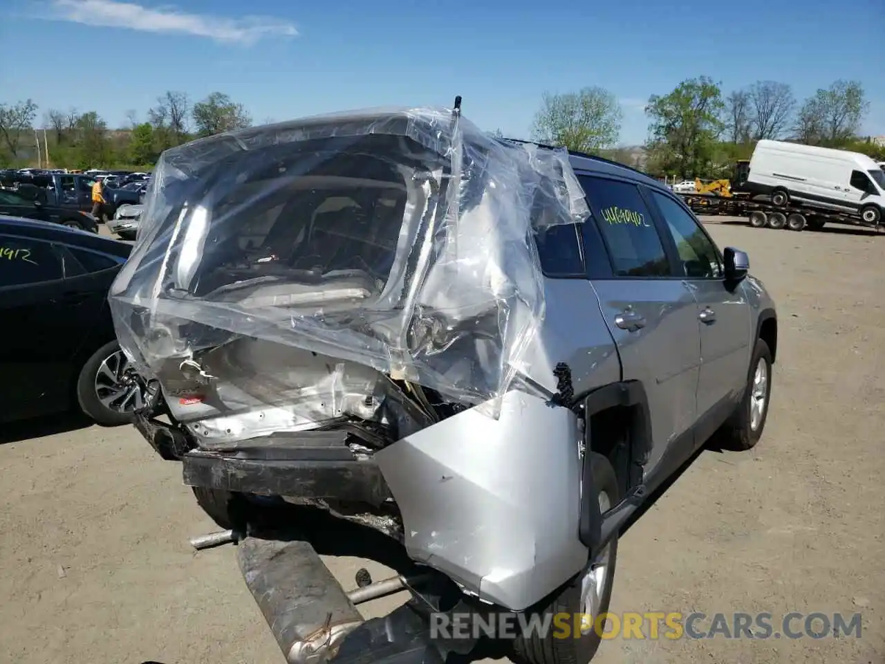 4 Photograph of a damaged car 2T3P1RFV4MW151329 TOYOTA RAV4 2021