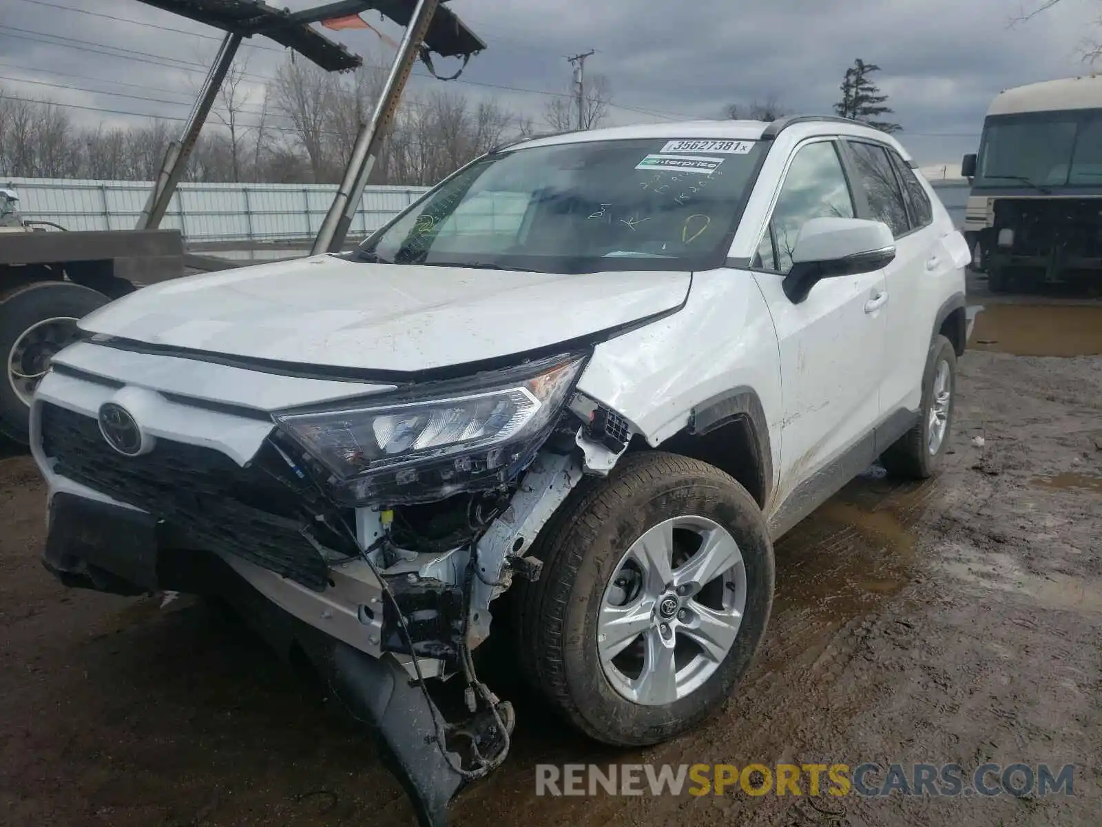 2 Photograph of a damaged car 2T3P1RFV4MW152058 TOYOTA RAV4 2021