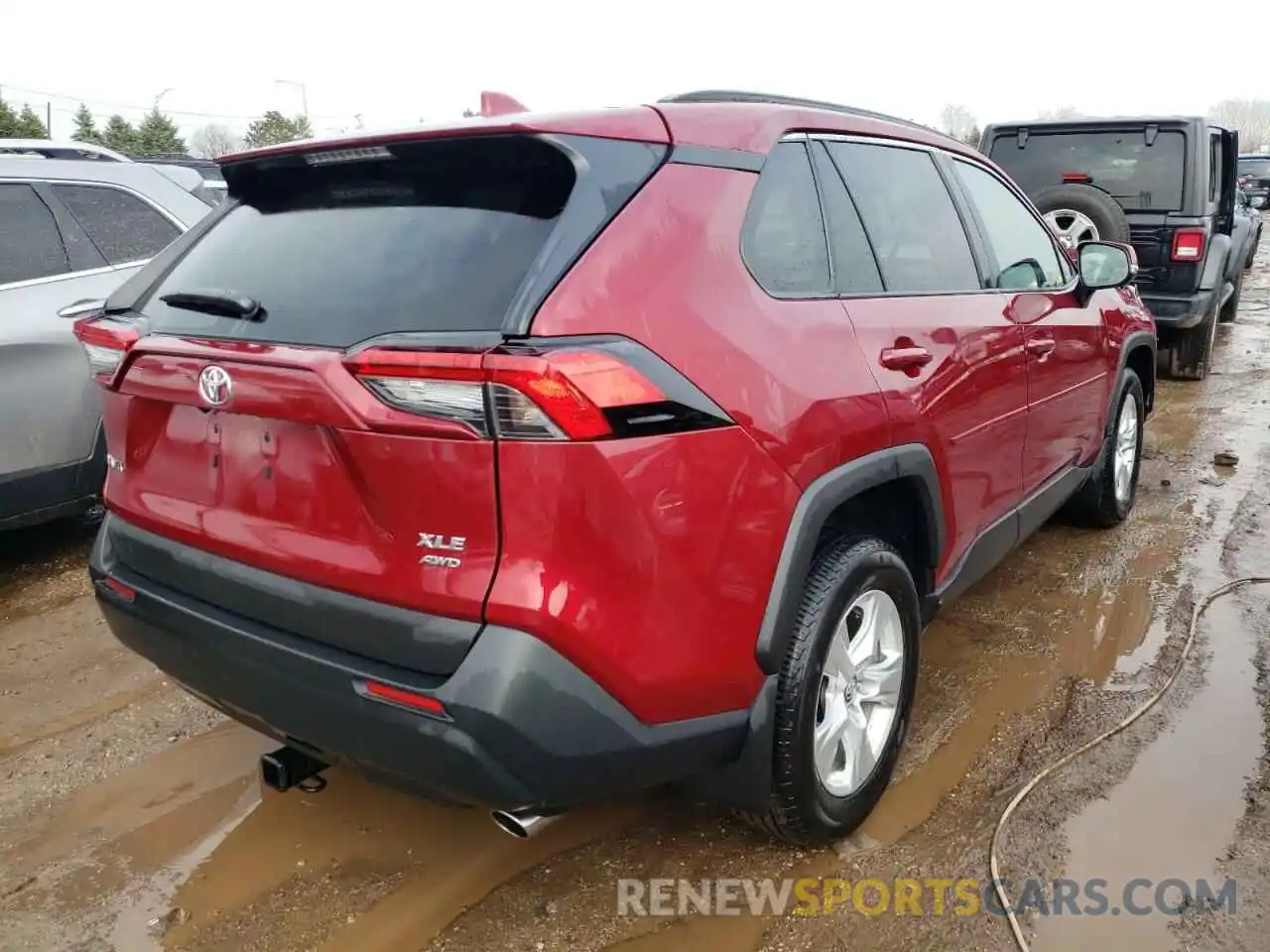 4 Photograph of a damaged car 2T3P1RFV4MW152805 TOYOTA RAV4 2021