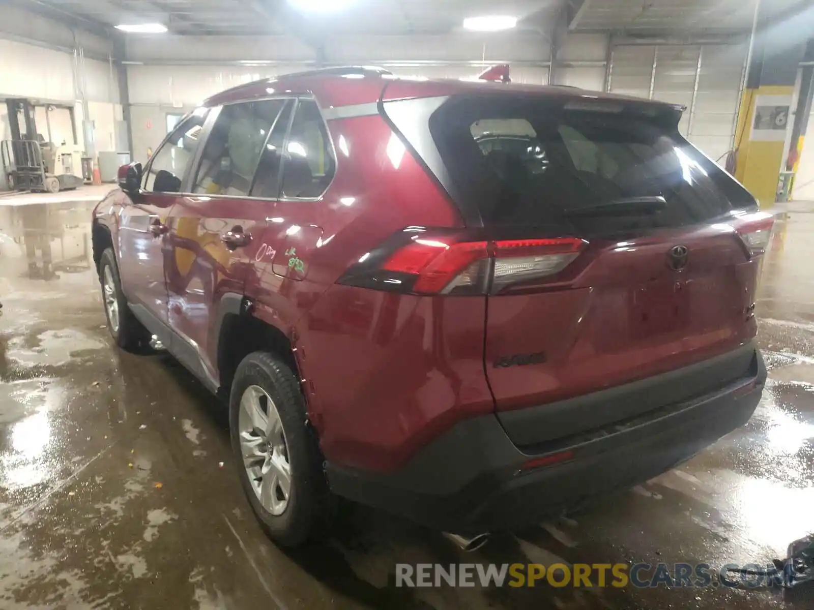 3 Photograph of a damaged car 2T3P1RFV4MW164081 TOYOTA RAV4 2021