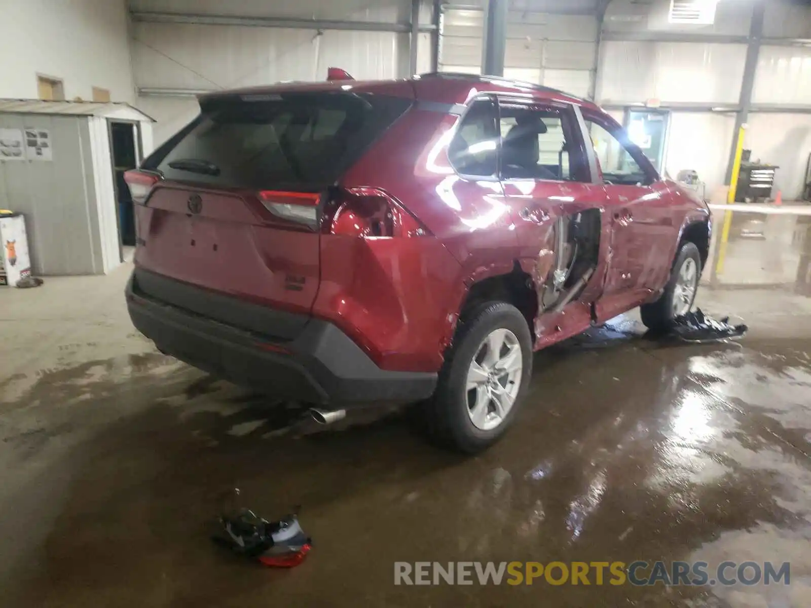 4 Photograph of a damaged car 2T3P1RFV4MW164081 TOYOTA RAV4 2021