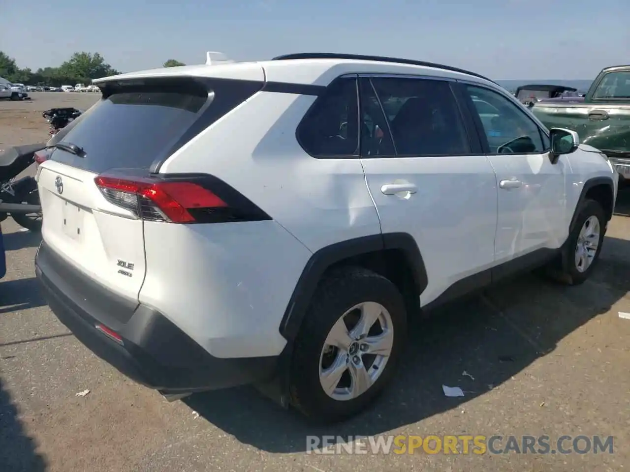 4 Photograph of a damaged car 2T3P1RFV4MW167692 TOYOTA RAV4 2021