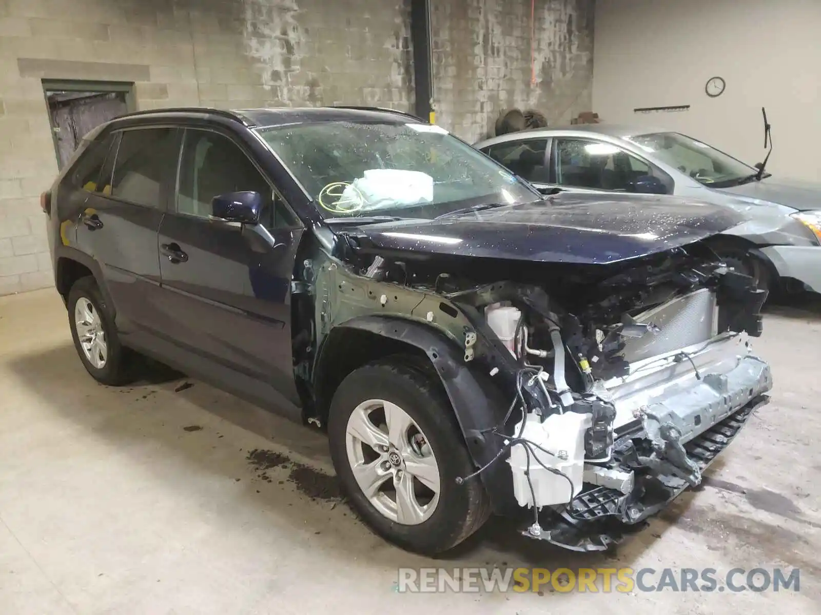 1 Photograph of a damaged car 2T3P1RFV4MW181169 TOYOTA RAV4 2021