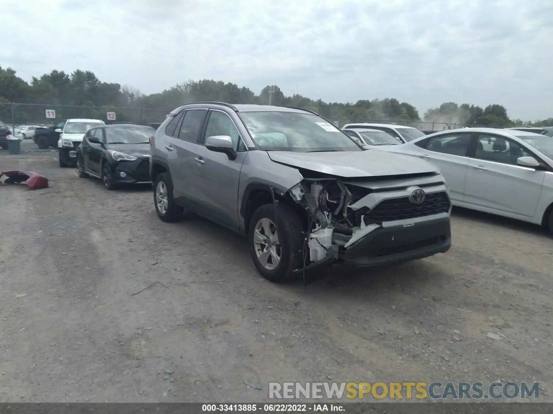 1 Photograph of a damaged car 2T3P1RFV4MW181642 TOYOTA RAV4 2021