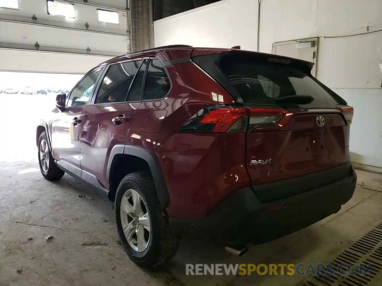 3 Photograph of a damaged car 2T3P1RFV4MW184413 TOYOTA RAV4 2021