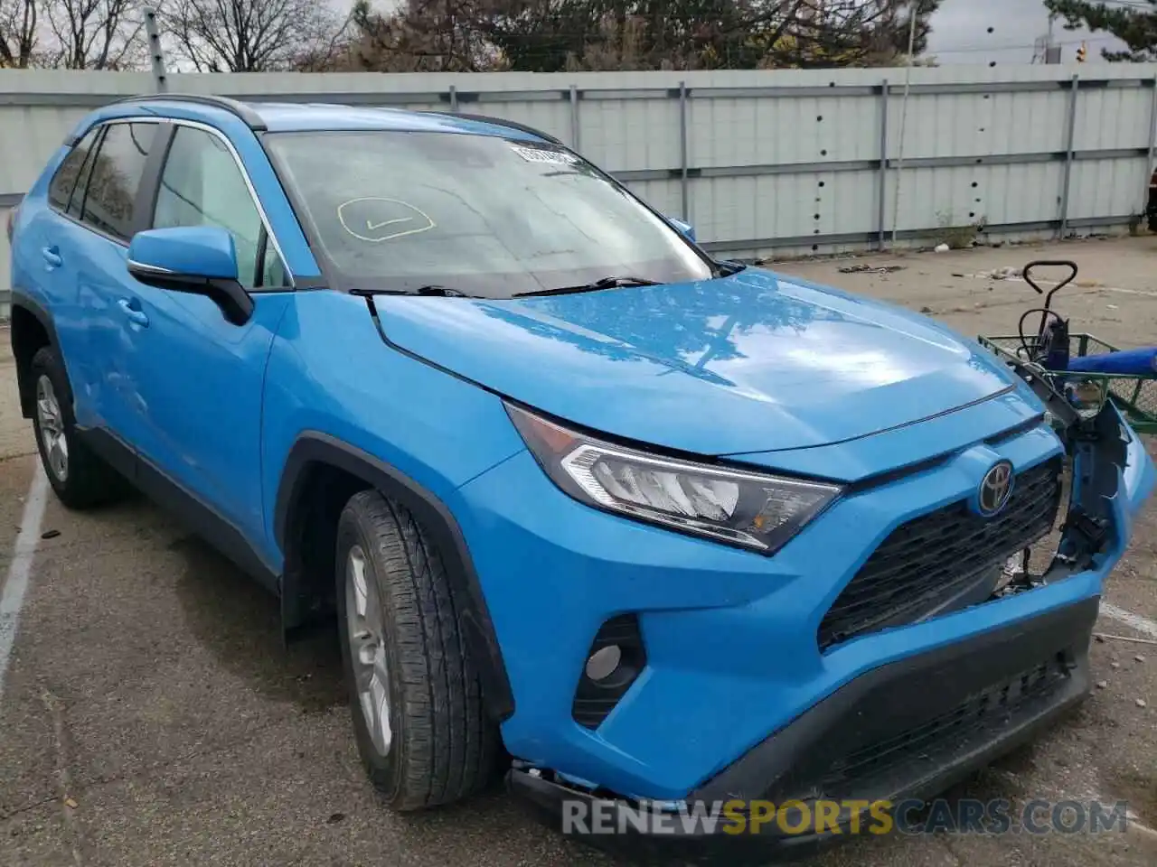 1 Фотография поврежденного автомобиля 2T3P1RFV4MW212758 TOYOTA RAV4 2021