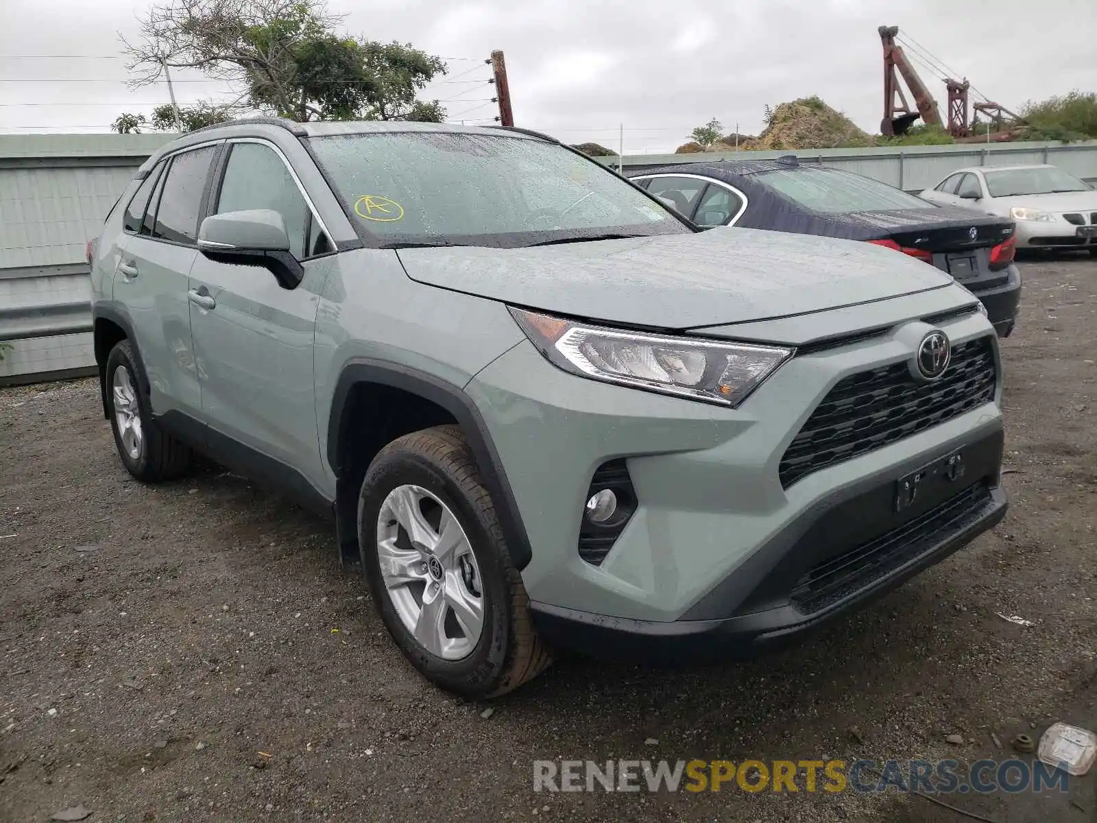 1 Photograph of a damaged car 2T3P1RFV4MW215370 TOYOTA RAV4 2021