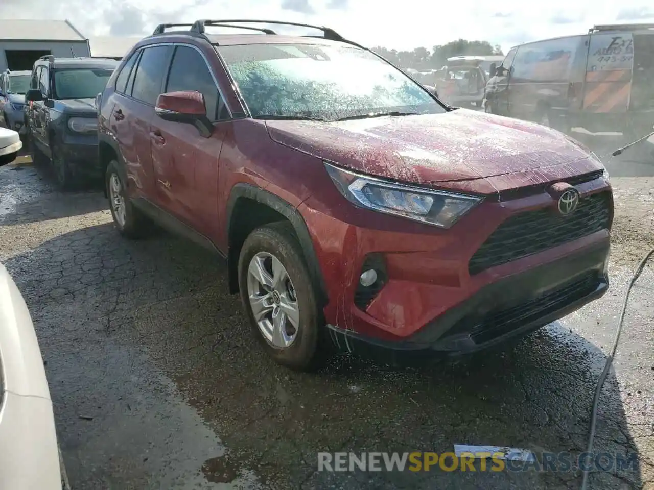 1 Photograph of a damaged car 2T3P1RFV4MW221511 TOYOTA RAV4 2021