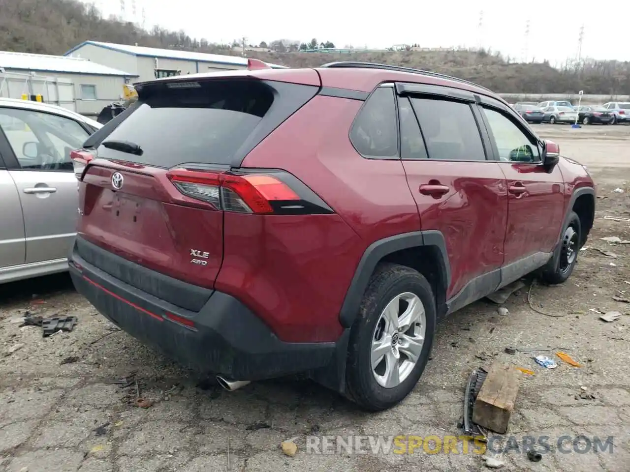 4 Photograph of a damaged car 2T3P1RFV4MW225350 TOYOTA RAV4 2021