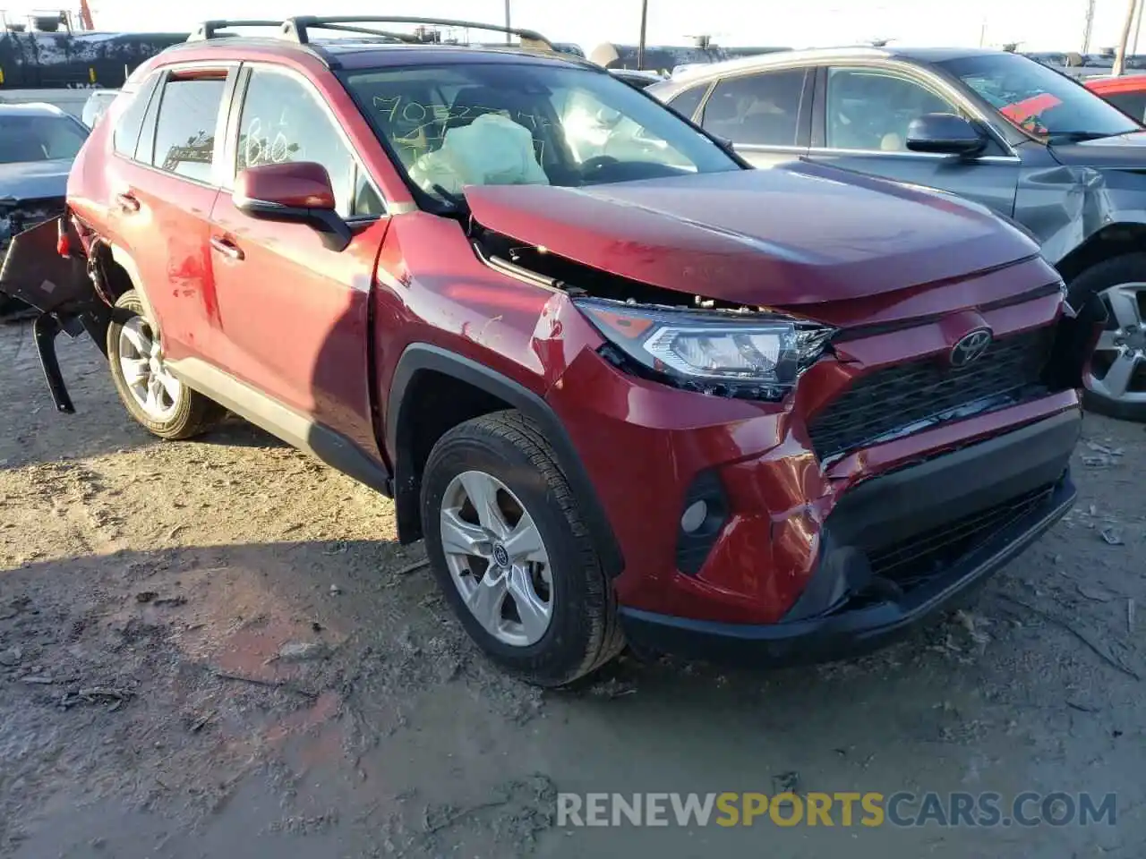 1 Photograph of a damaged car 2T3P1RFV4MW226711 TOYOTA RAV4 2021