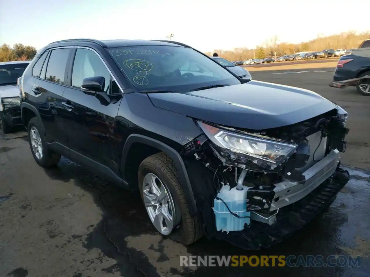 1 Photograph of a damaged car 2T3P1RFV4MW243590 TOYOTA RAV4 2021