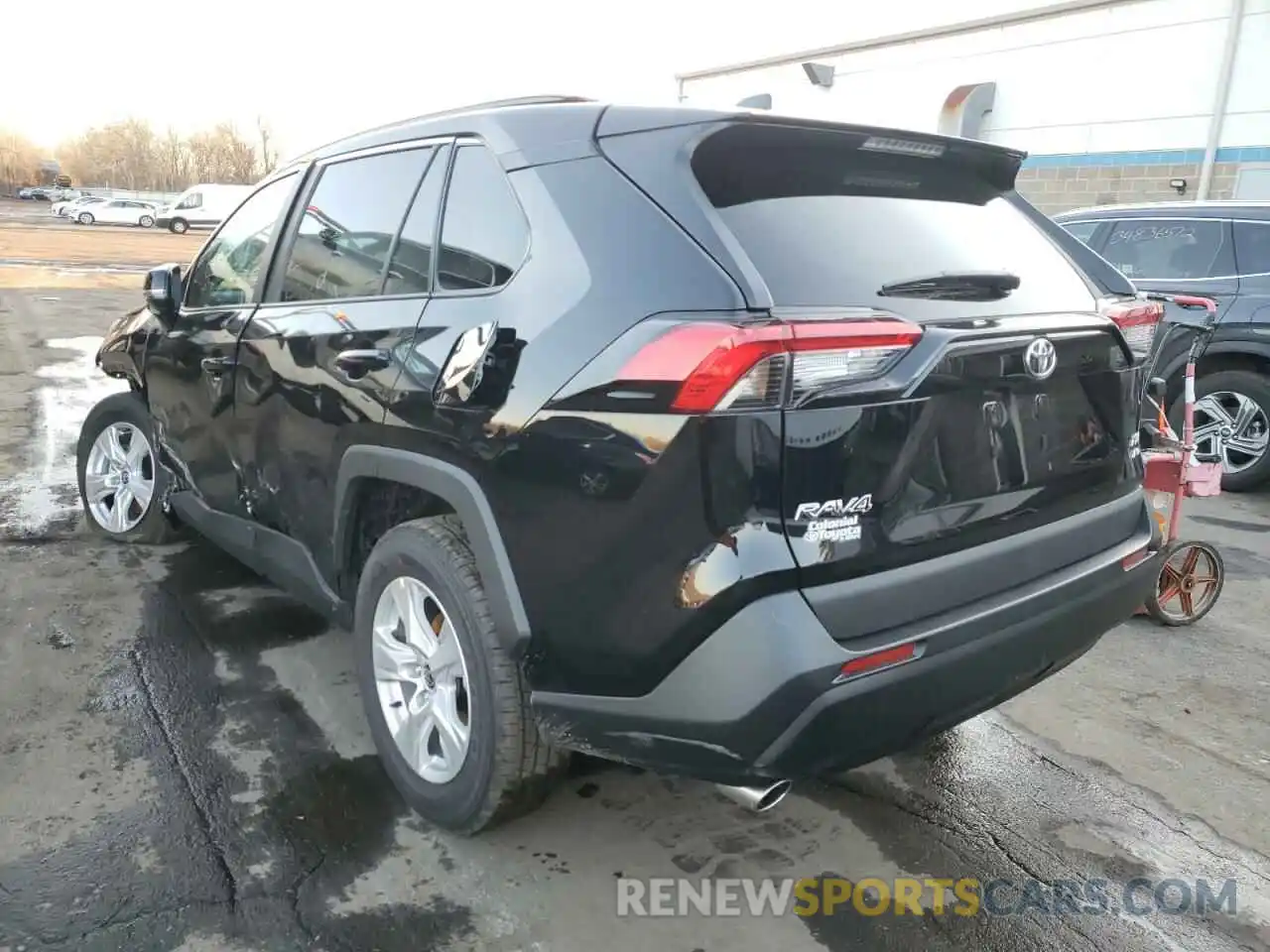 3 Photograph of a damaged car 2T3P1RFV4MW243590 TOYOTA RAV4 2021