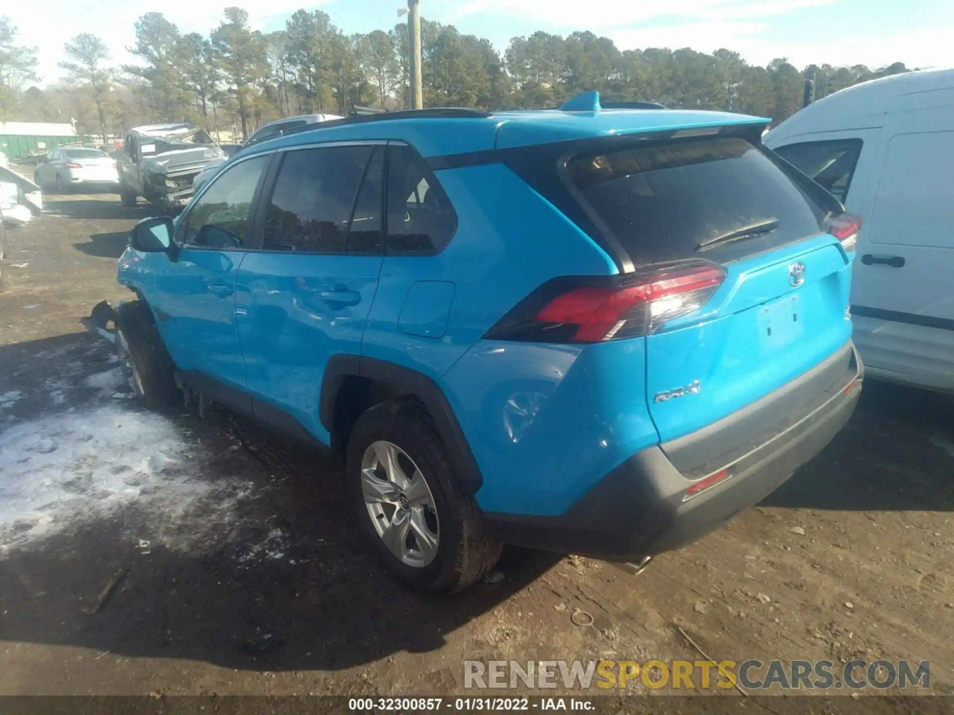 3 Photograph of a damaged car 2T3P1RFV5MC142740 TOYOTA RAV4 2021