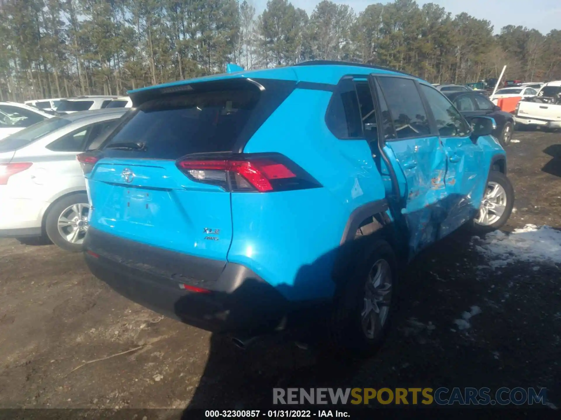 4 Photograph of a damaged car 2T3P1RFV5MC142740 TOYOTA RAV4 2021