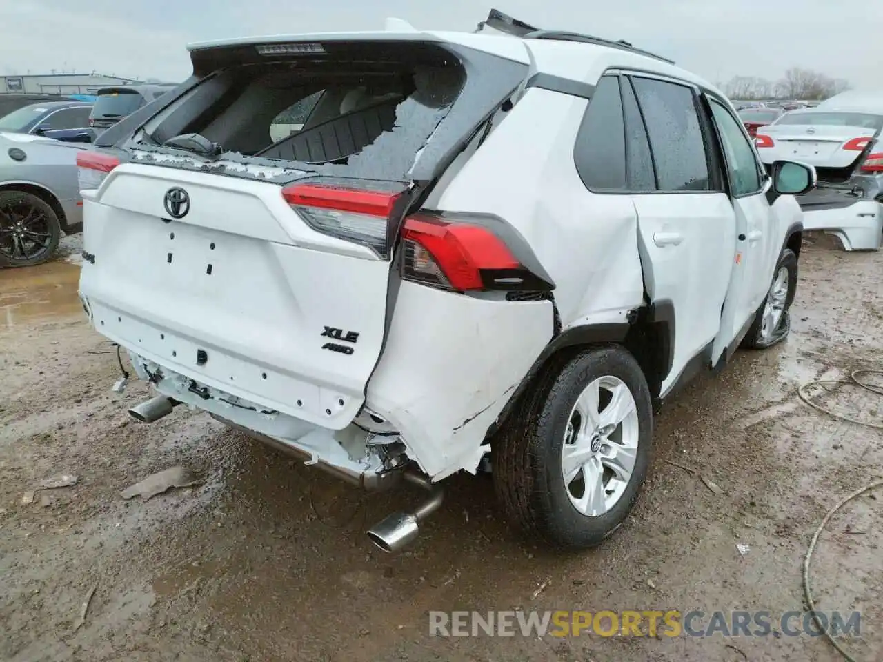 4 Photograph of a damaged car 2T3P1RFV5MC156265 TOYOTA RAV4 2021