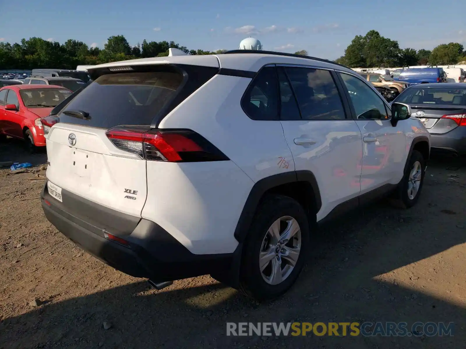 4 Photograph of a damaged car 2T3P1RFV5MC166942 TOYOTA RAV4 2021