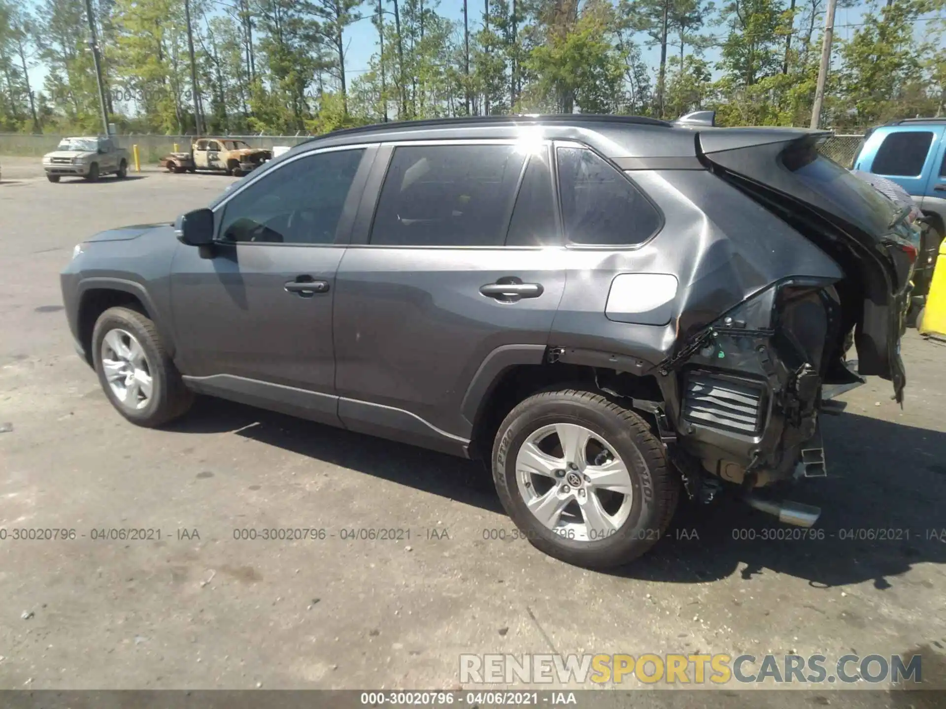 3 Photograph of a damaged car 2T3P1RFV5MC171235 TOYOTA RAV4 2021