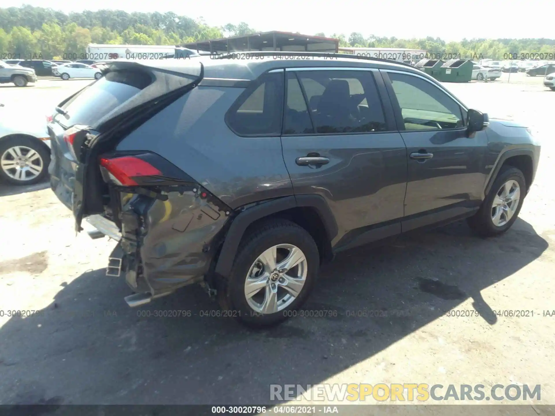 4 Photograph of a damaged car 2T3P1RFV5MC171235 TOYOTA RAV4 2021