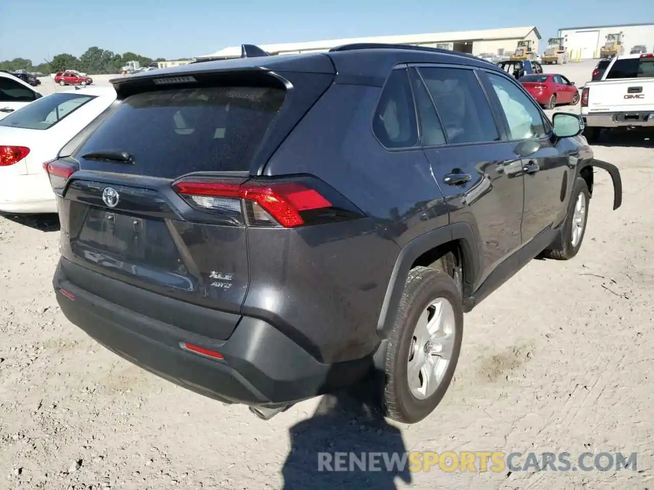 4 Photograph of a damaged car 2T3P1RFV5MC210079 TOYOTA RAV4 2021