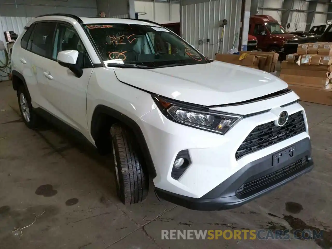 1 Photograph of a damaged car 2T3P1RFV5MC219221 TOYOTA RAV4 2021