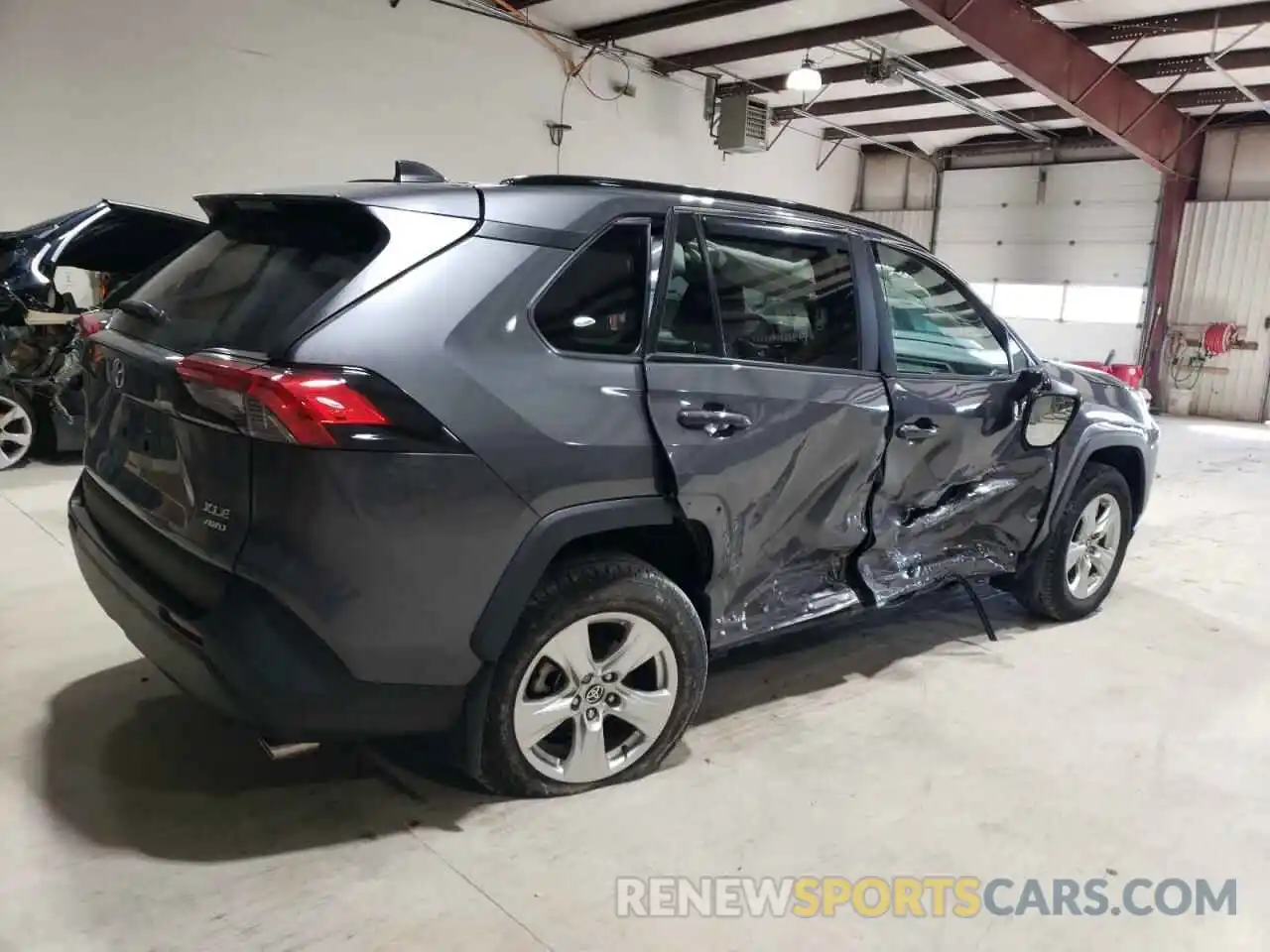 3 Photograph of a damaged car 2T3P1RFV5MC223186 TOYOTA RAV4 2021