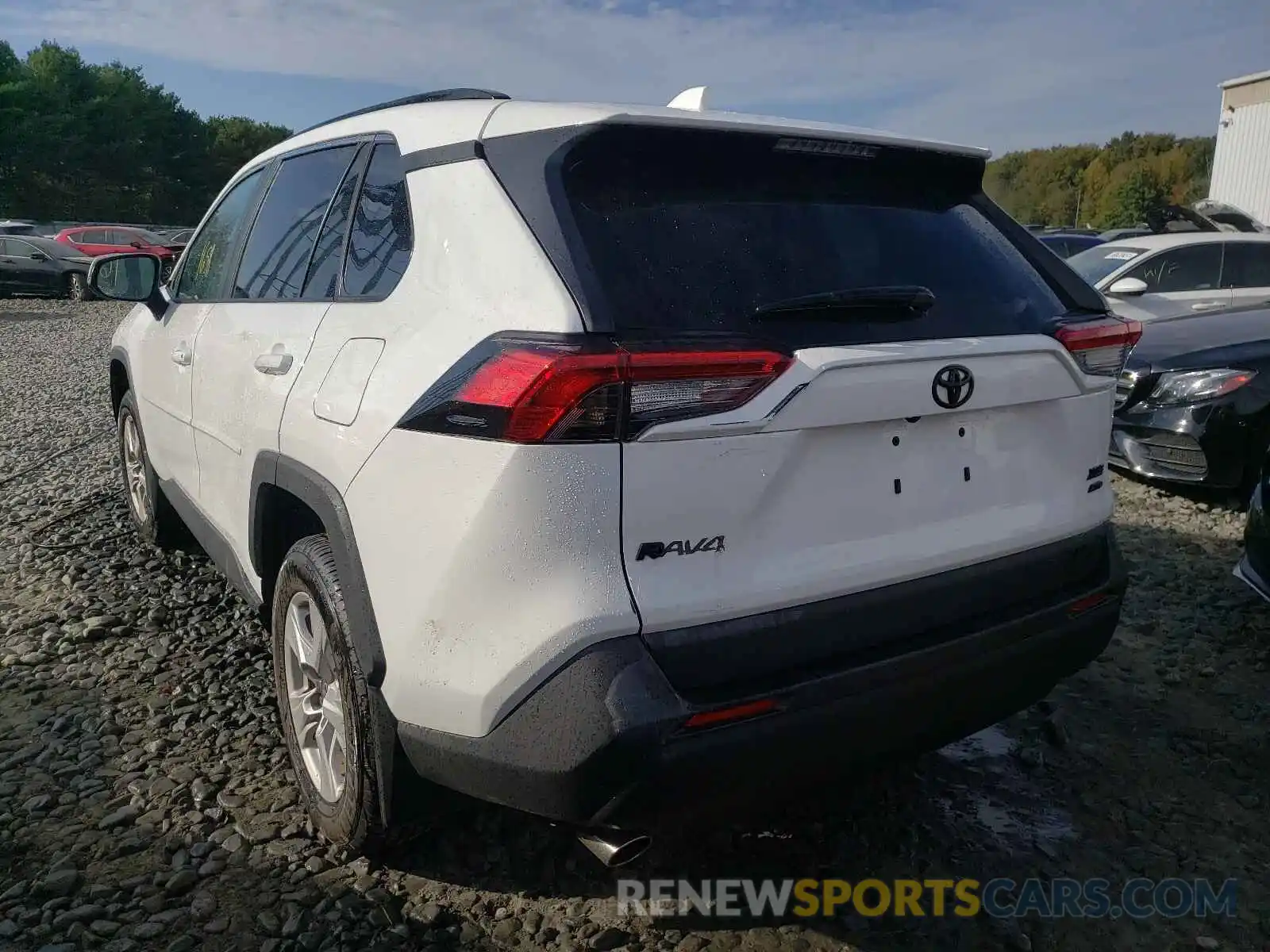 3 Photograph of a damaged car 2T3P1RFV5MC227920 TOYOTA RAV4 2021