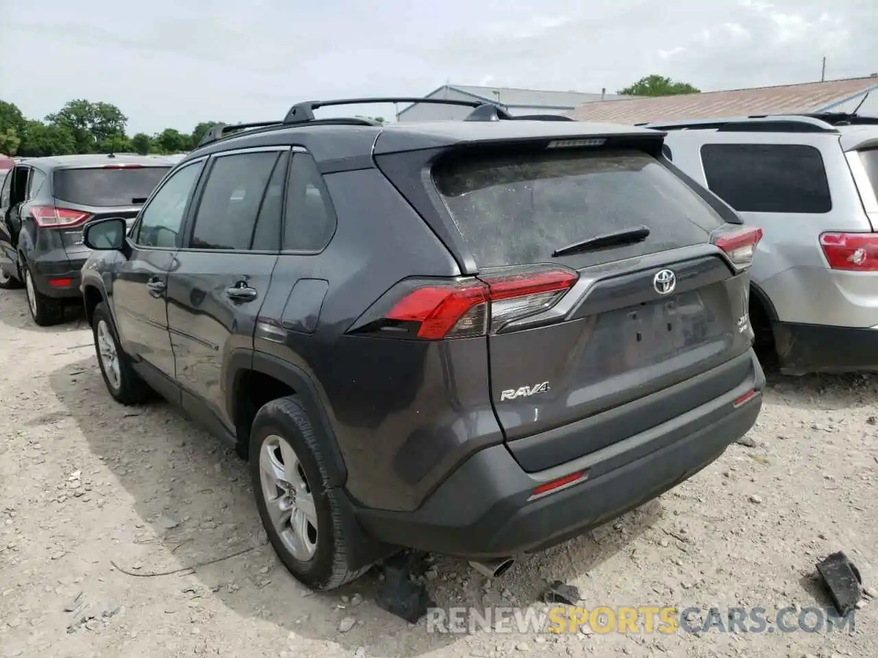 3 Photograph of a damaged car 2T3P1RFV5MC228680 TOYOTA RAV4 2021