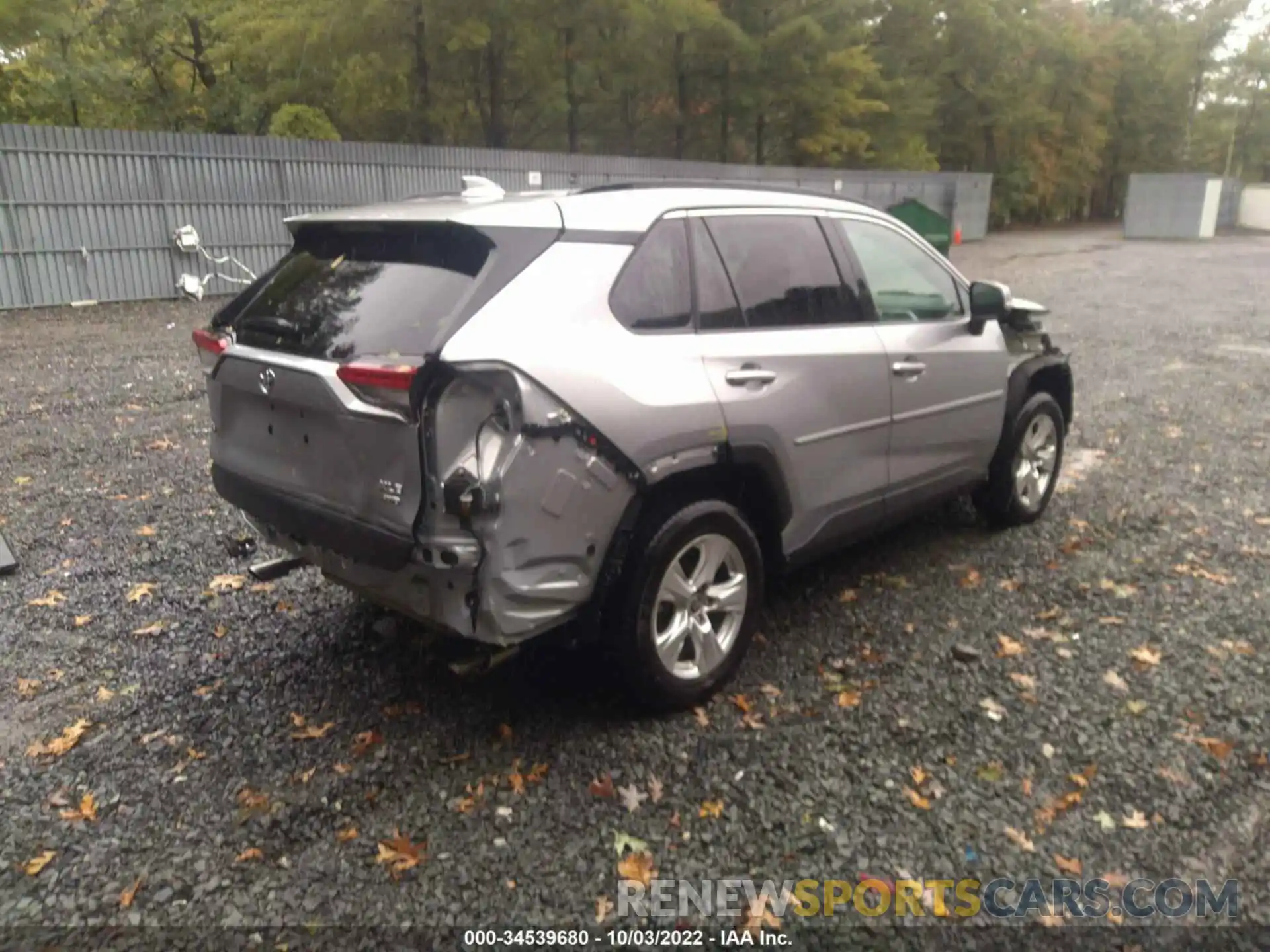 4 Photograph of a damaged car 2T3P1RFV5MC234964 TOYOTA RAV4 2021