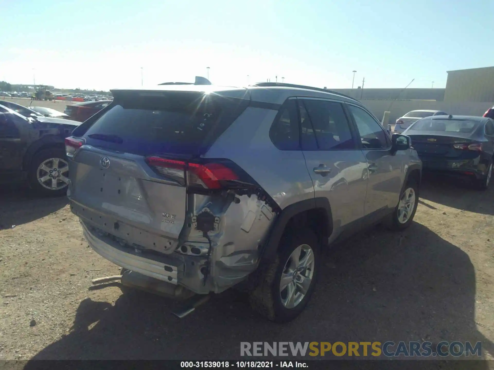 4 Photograph of a damaged car 2T3P1RFV5MW142896 TOYOTA RAV4 2021